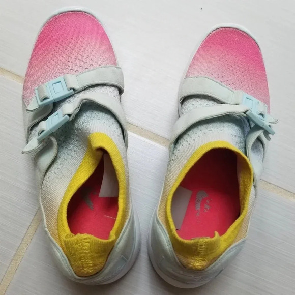 Nike Air Sockracer Flyknit White/Glacier Blue-Racer Pink 8 - Picture 7 of 12